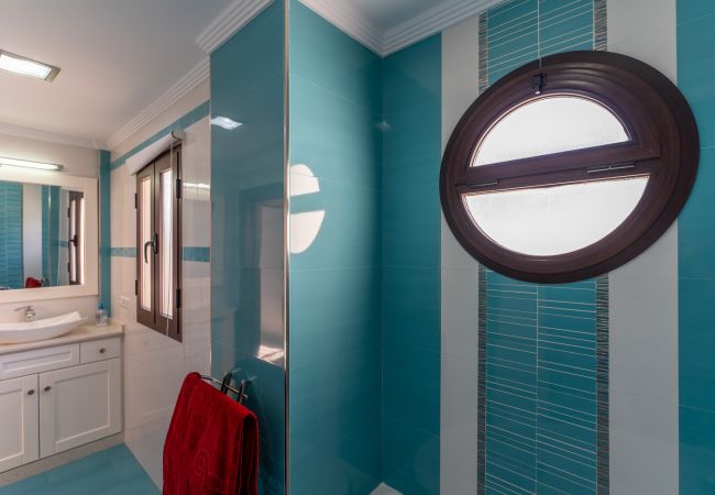 Villa in Nerja - Nerja 007 - Villa Miguel Franco Villa in Nerja - Nerja 007 - Villa Miguel Franco