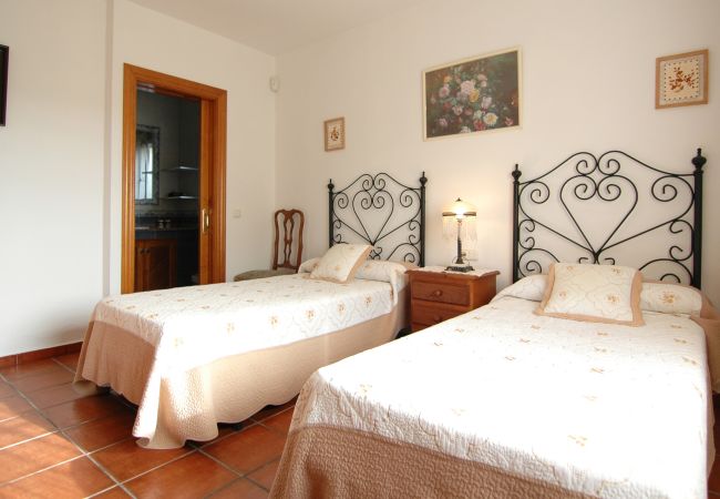 Villa in Mijas Costa - Mijas 005 Villa in Mijas Costa - Mijas 005