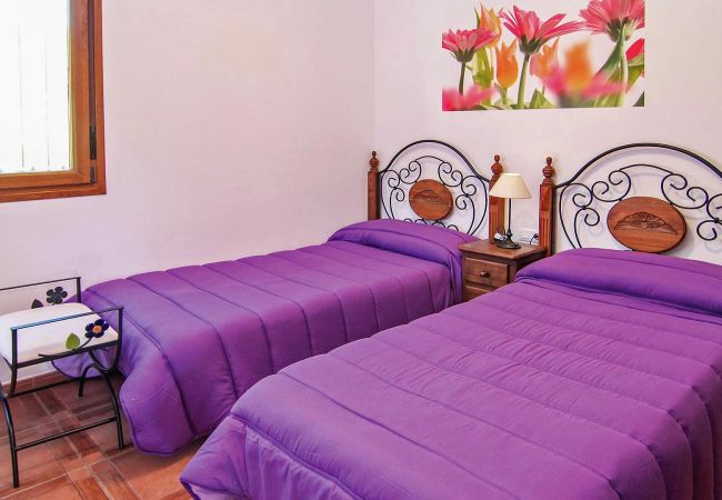 Villa in Sayalonga - Sayalonga 002 Villa in Sayalonga - Sayalonga 002