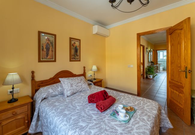 Villa in Nerja - Nerja 021 - Villa Isabel Villa in Nerja - Nerja 021 - Villa Isabel