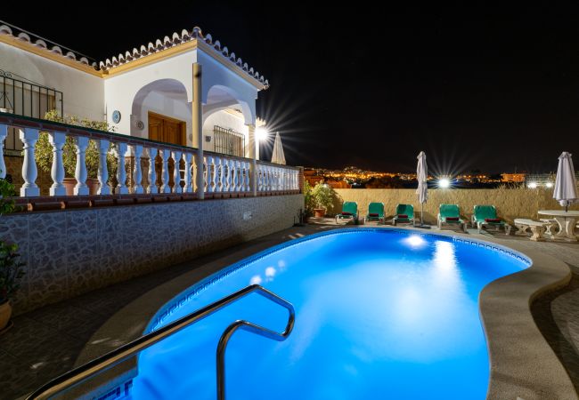 Villa in Nerja - Nerja 021 - Villa Isabel Villa in Nerja - Nerja 021 - Villa Isabel