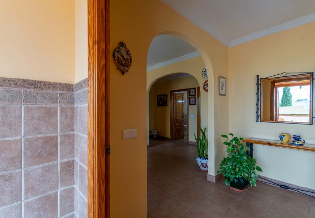 Villa in Nerja - Nerja 021 - Villa Isabel Villa in Nerja - Nerja 021 - Villa Isabel