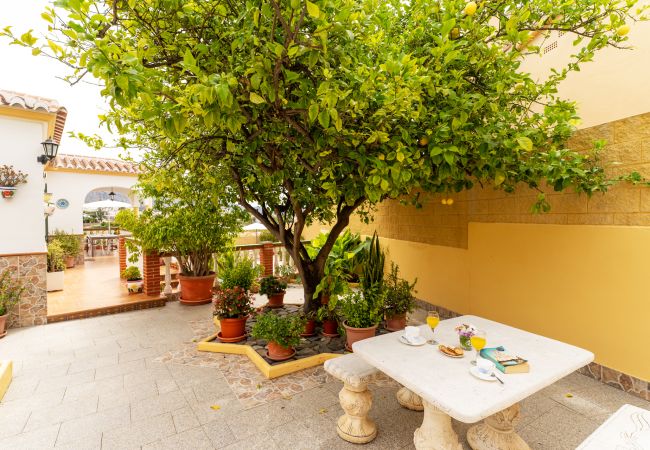 Villa in Nerja - Nerja 021 - Villa Isabel Villa in Nerja - Nerja 021 - Villa Isabel
