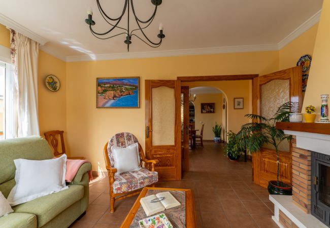 Villa in Nerja - Nerja 021 - Villa Isabel Villa in Nerja - Nerja 021 - Villa Isabel